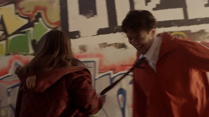 Still from Skive — spinning